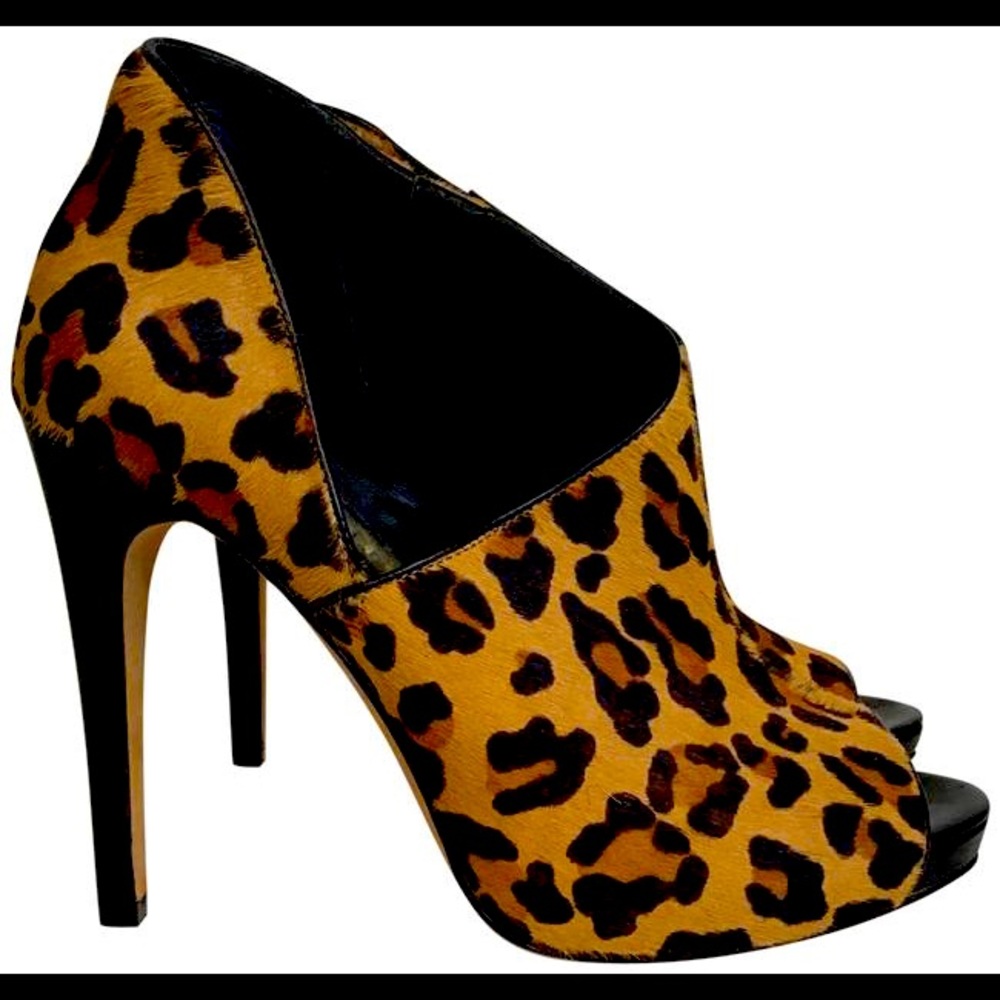 BCBG MAX AZRIA Open Toes Leopard 🐆 Heels Booties